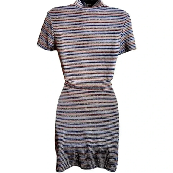 STYLE Rack 2 piece metallic skirt set. - Picture 4 of 13